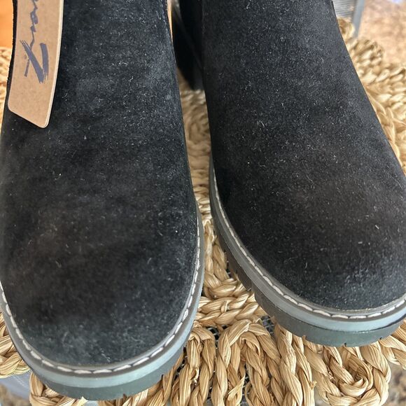 New Seven7 Bestie Black Vegan Suede Bootie Women's Size 9 Zip Non Slip Lug Sole‎ - Picture 3 of 12
